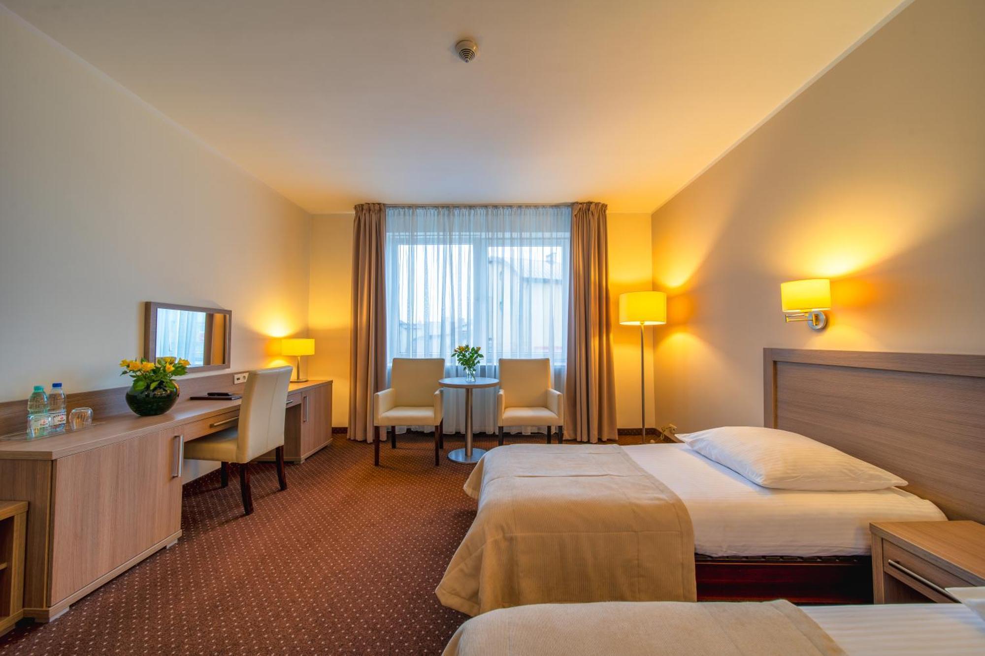 Hotel Gromada Arka Lux Koszalin Exteriör bild