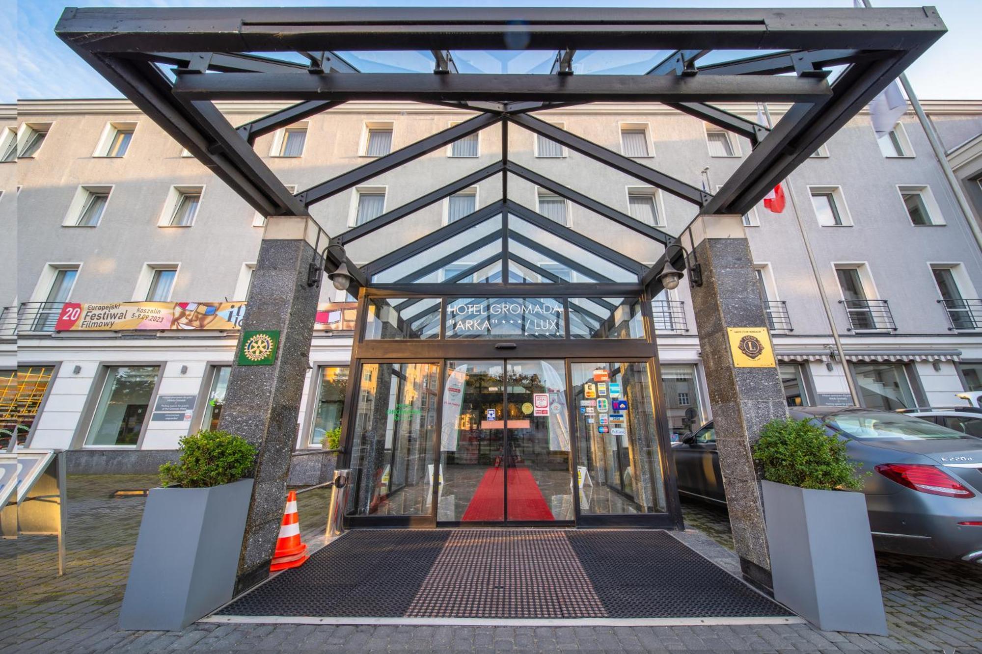 Hotel Gromada Arka Lux Koszalin Exteriör bild